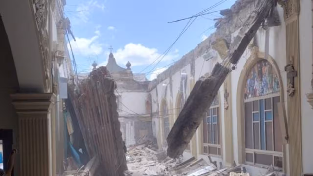 Colapsa techo de una parroquia en Cerralvo, Nuevo León