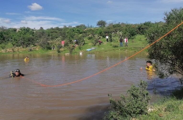 Joven intenta salvar a una menor y ambos mueren ahogados en un lago de Jalisco