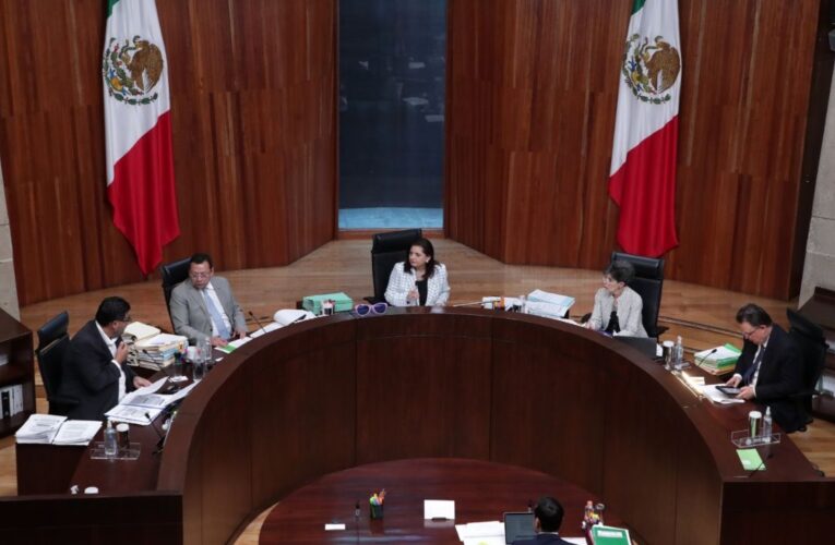 Liga AMLO decisión de juez sobre TEPJF con evitar mayoría calificada de Morena