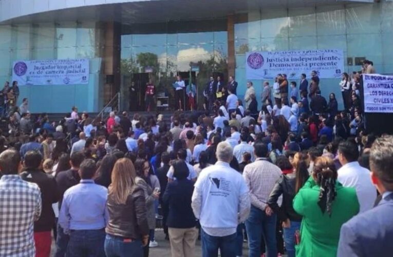 “Están en su derecho de manifestarse”, dice AMLO a trabajadores del Poder Judicial por reforma