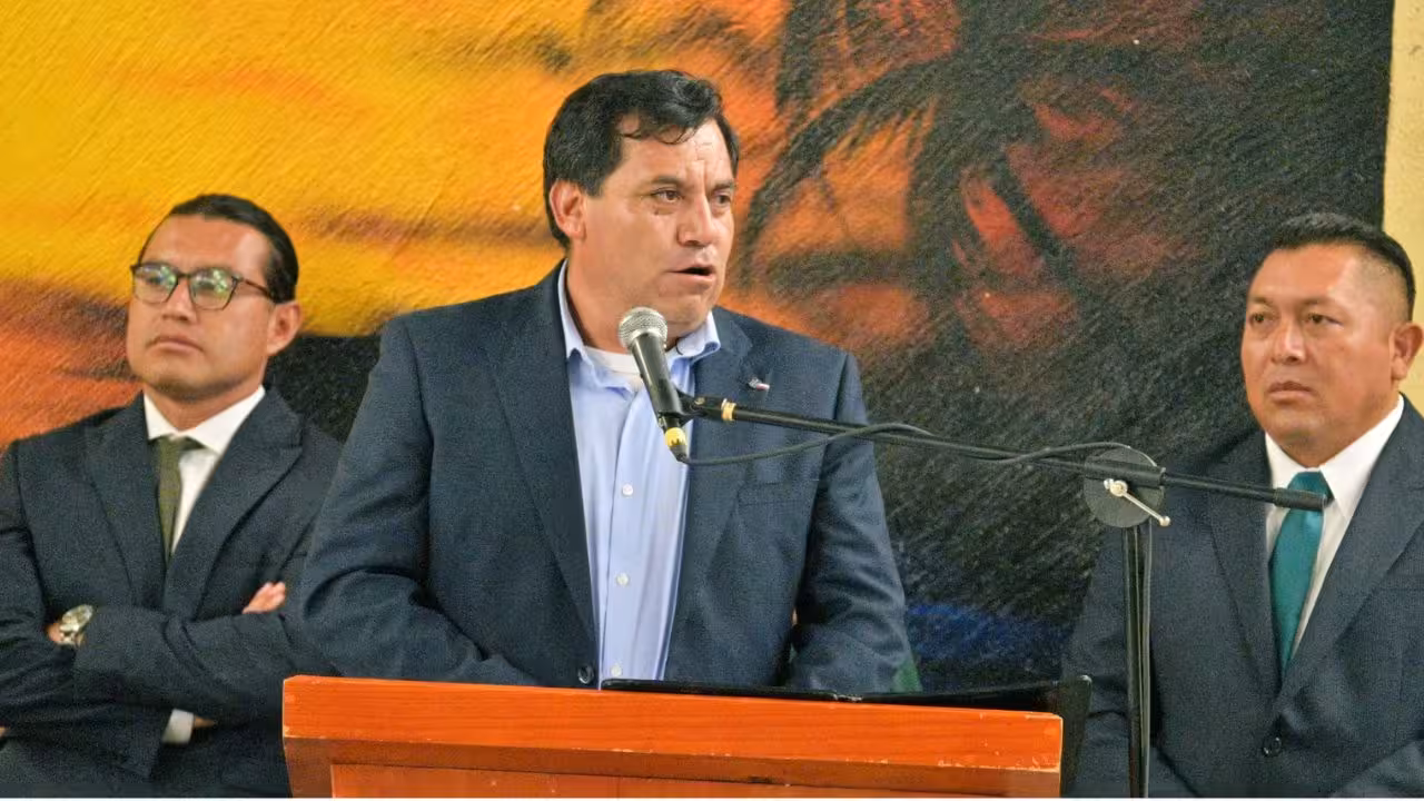 Atacan a alcalde de Palmar de Bravo, Puebla, durante celebración de XV años