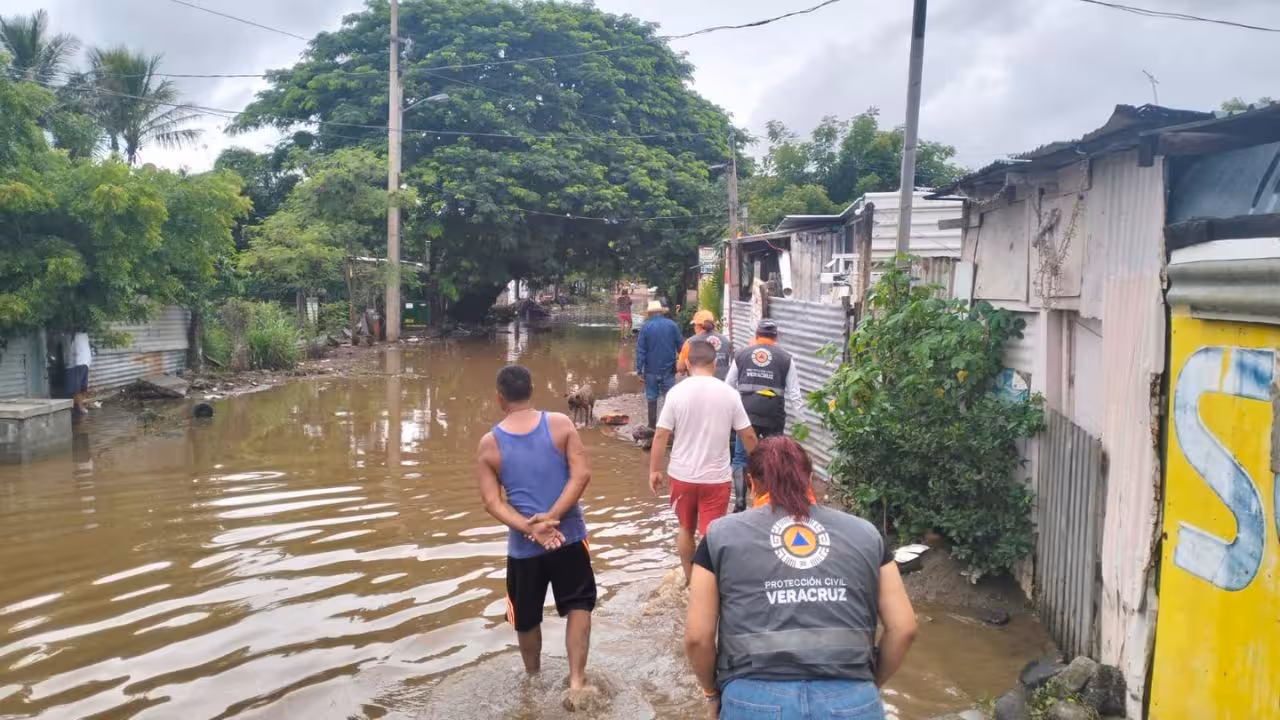Emiten alerta en Veracruz por crecida de ríos tras intensas lluvias