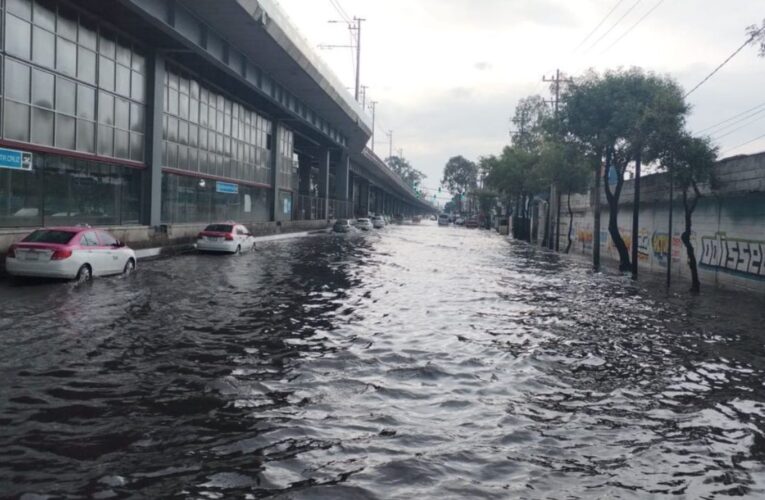 Bomberos de la CDMX atienden múltiples inundaciones tras lluvias intensas