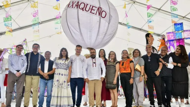 Raúl Basulto Luviano fomenta la hermandad cultural entre Iztapalapa y Oaxaca con la Guelaguetza