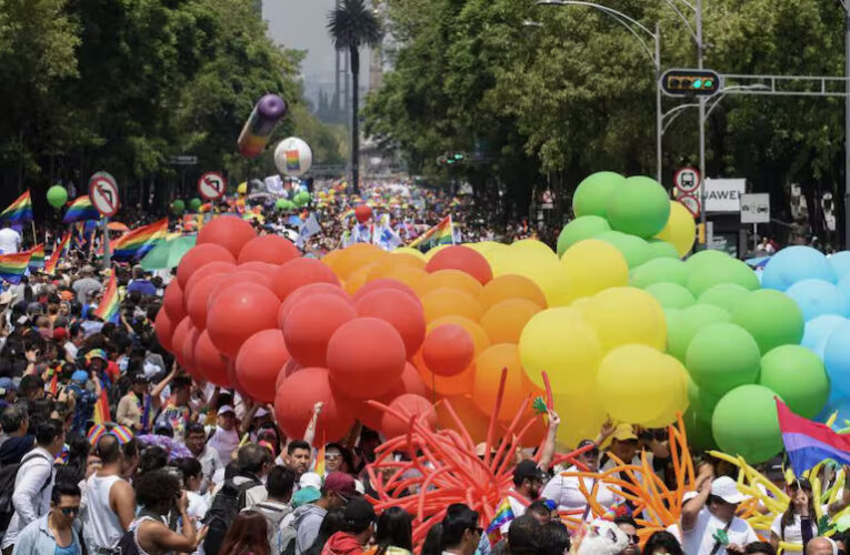 Celebración Multicolor en La Marcha Del Orgullo LGTB+ en CDMX