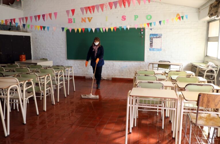 En este regreso a clases, CLOROX® dona más de 50 mil de sus productos  a distintas escuelas públicas de México