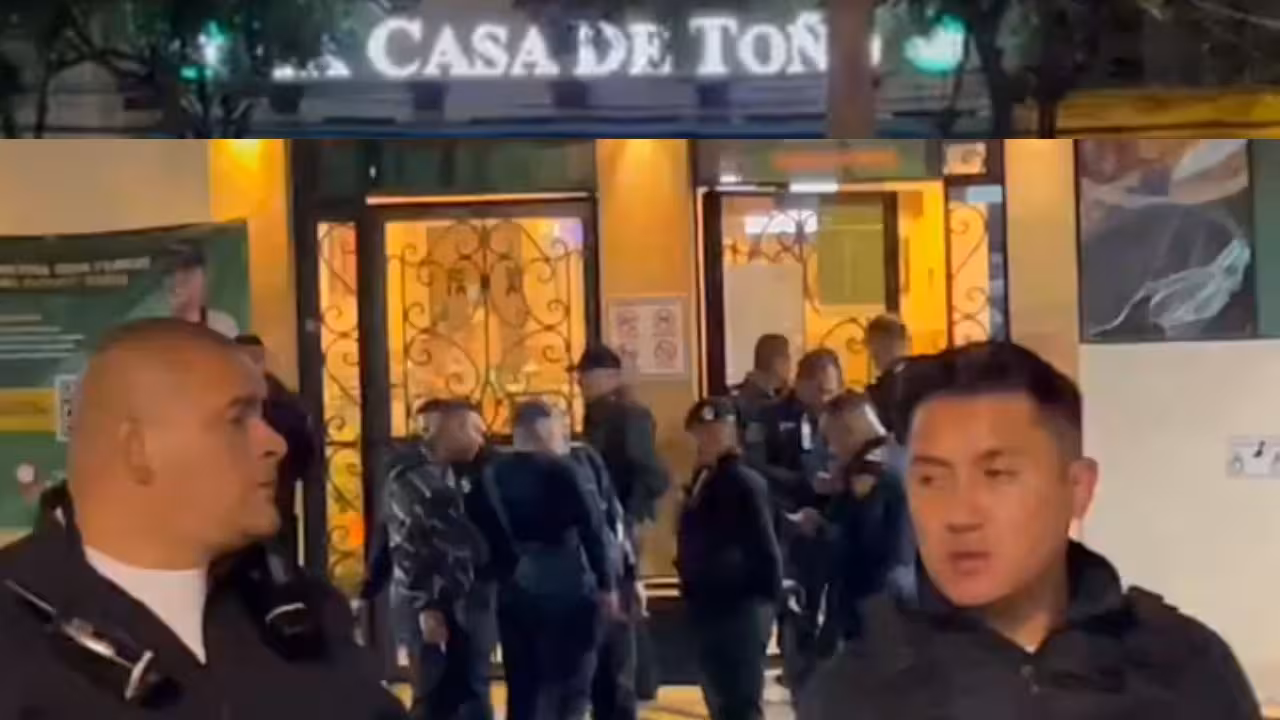 Ataque a tiros en pozolería de Anzures deja un muerto y un herido