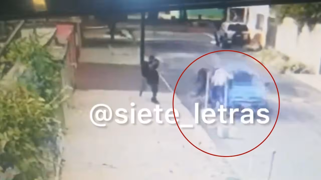 Arrollan a asaltante y frustran robo por venta falsa de auto en Aragón