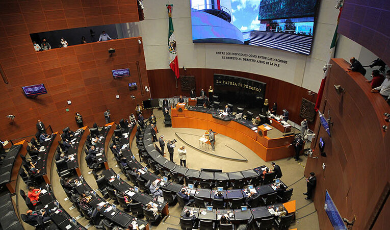 Faltan 15 senadores de oposición en pronunciarse sobre su voto para la reforma judicial; 28 van en contra