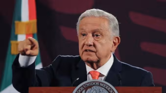 Reconoce López Obrador a consejeros del INE y magistrados tras ratificar ‘pluris’ de Morena