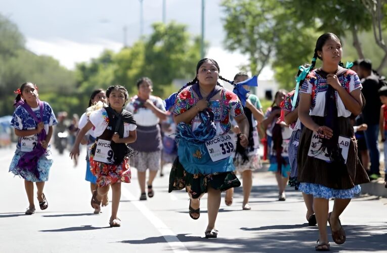 MÁS DE 400 MUJERES CORREN EN PUEBLA PARA HONRAR LA TRADICIÓN DE LA TORTILLA