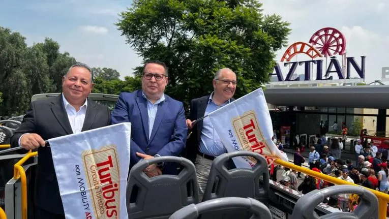 Turibus y Aztlán Parque Urbano se unen en favor de atracciones