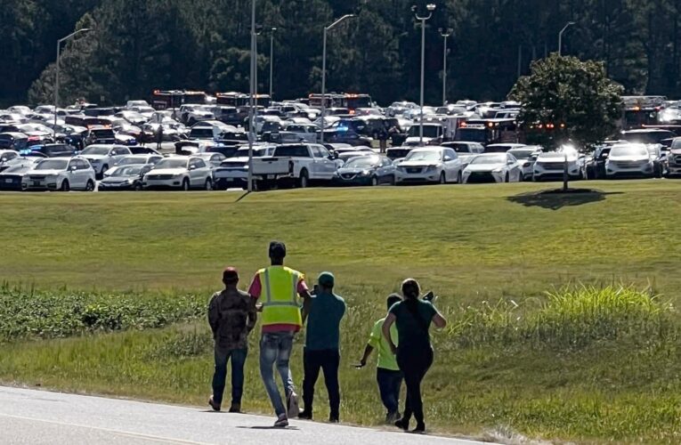 Tiroteo en escuela de Georgia deja múltiples víctimas; sospechoso es detenido