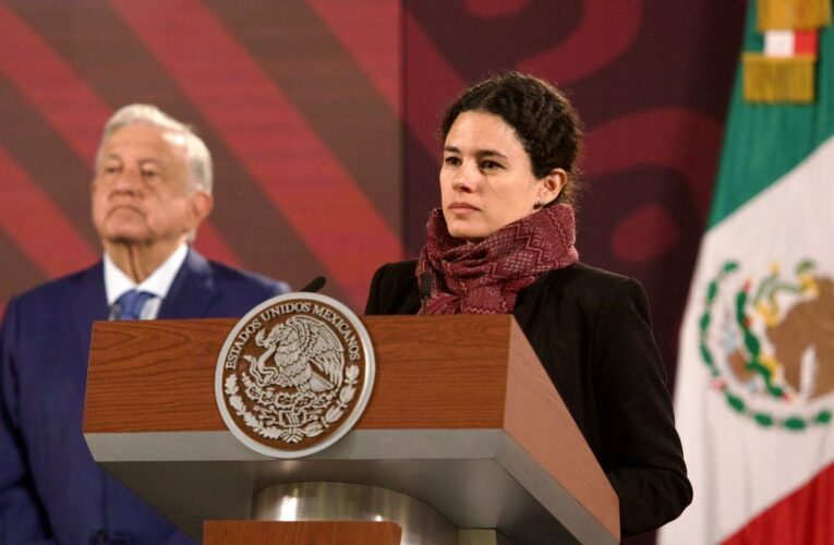 AMLO anticipa posible renuncia de Luisa María Alcalde