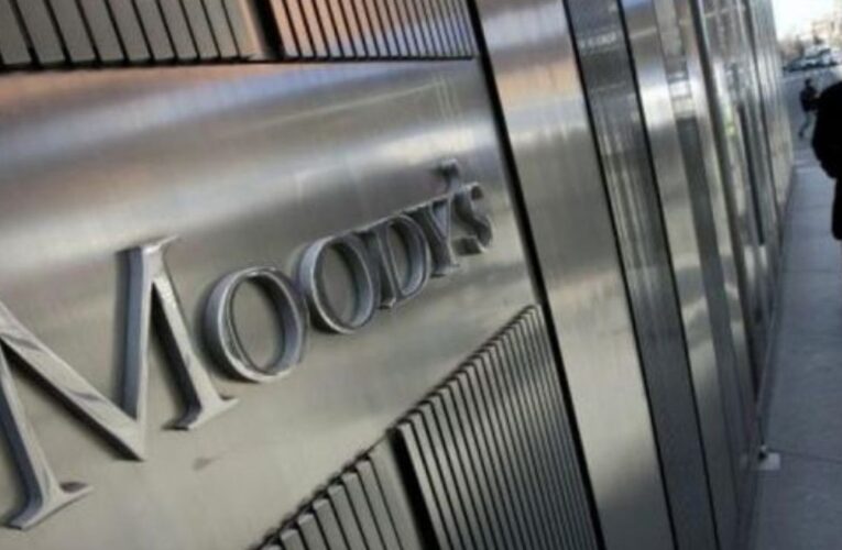 Moody’s ve con grado de inversión a México, pero preocupa Pemex y reformas