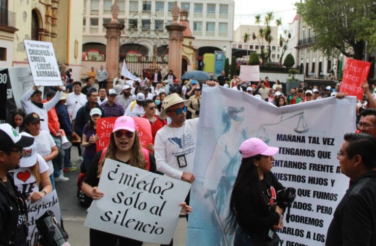 Protestan frente al Congreso de Edomex contra la Reforma Judicial recién aprobada