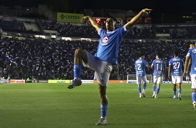 CRUZ AZUL ARROLLA Y LIDERA TRAS VENCER AL AMÉRICA