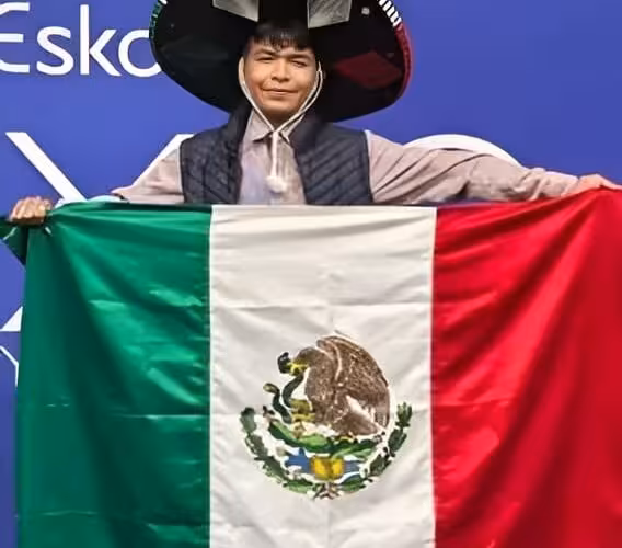 ESTUDIANTE MEXICANO GANA ORO EN FERIA CIENTÍFICA INTERNACIONAL
