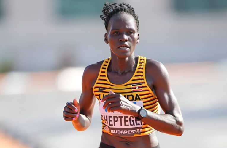 MURIÓ LA ATLETA OLÍMPICA REBECCA CHEPTEGEI; SU PAREJA LA ROCIÓ CON GASOLINA Y LE PRENDIÓ FUEGO