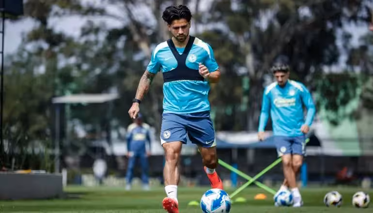 América anuncia la contratación del chileno Víctor Dávila