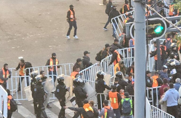 Protestan trabajadores del Poder Judicial en San Lázaro y denuncian represión