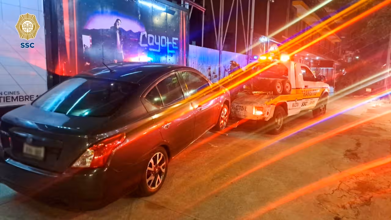 Implementan operativo para inhibir estacionamiento prohibido cerca de Plaza de Toros