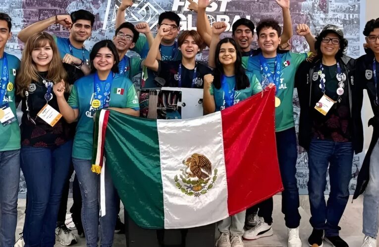 TRIUNFAN ESTUDIANTES DE TORREÓN EN CONCURSO DE ROBÓTICA EN GRECIA