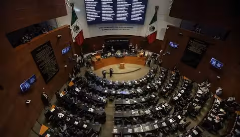 APRUEBAN COMISIONES DEL SENADO DESAPARICIÓN DE 7 ORGANISMOS AUTÓNOMOS; PASA AL PLENO