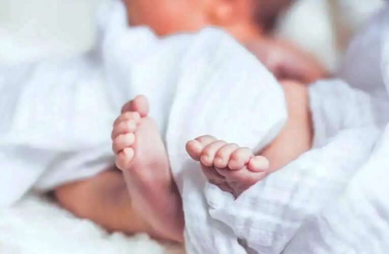 TOS FERINA COBRA LA VIDA DE 45 BEBÉS EN 2025