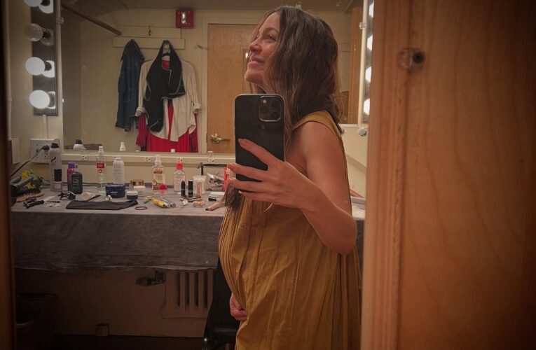 ¡BEBÉ EN CAMINO! NATALIA LAFOURCADE ANUNCIA SU PRIMER EMBARAZO
