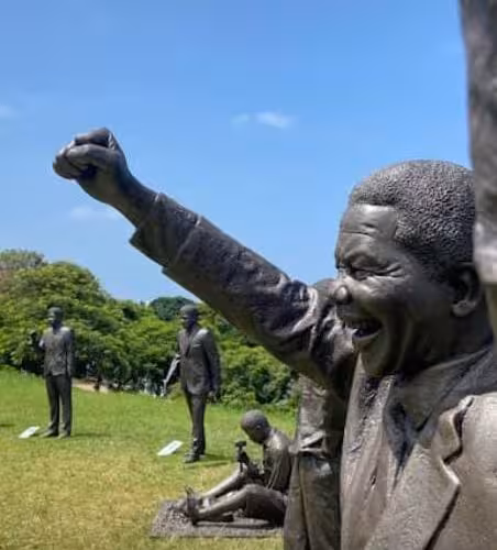 NELSON MANDELA: UN LEGADO DE INCLUSIÓN FRENTE AL RACISMO ESTRUCTURAL, SI, TAMBIÉN PRESENTE Y EFERVESCENTE EN MÉXICO