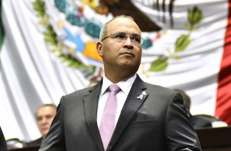 Detienen a exjefe de Pemex en Texas; será deportado