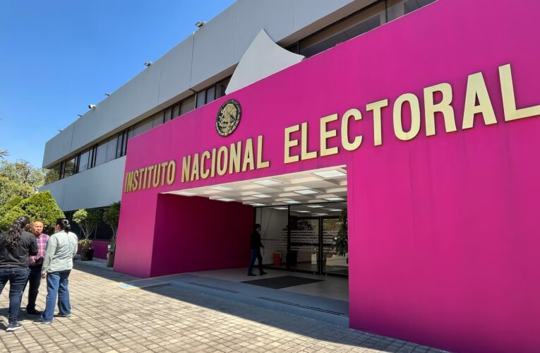 Polémica entre el INE y el Tribunal Electoral por cancelación de 28 magistraturas