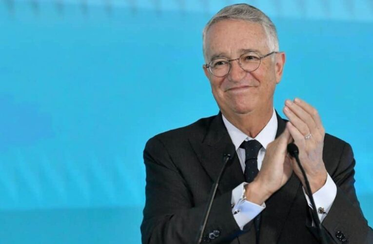 Paga fianza millonaria: Salinas Pliego deposita 25 mdd y evita ser arrestado en Nueva York por el pleito con AT&T