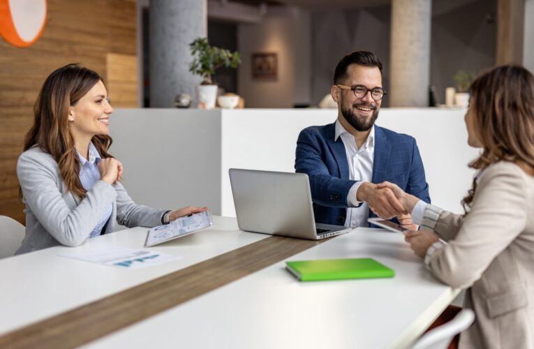 Del título al certificado: la nueva moneda del talento profesional