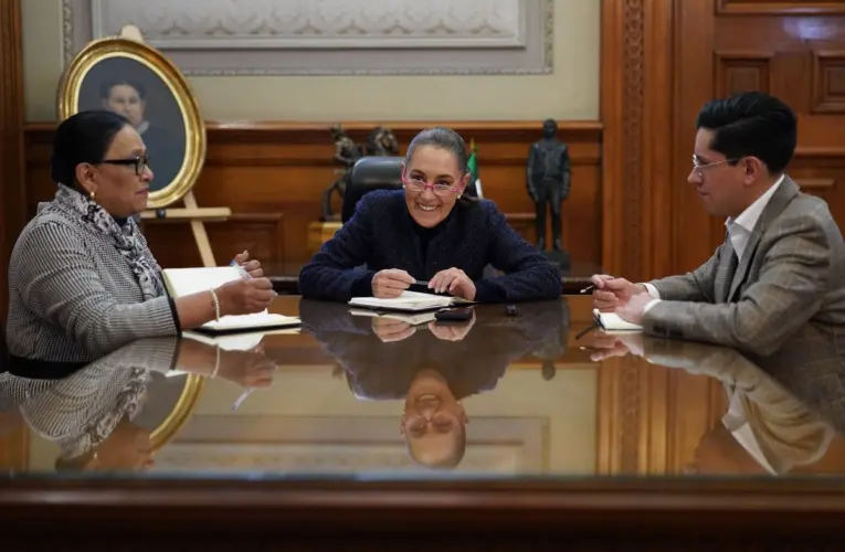Sheinbaum dialoga con papa León XIV en día de la Virgen de Guadalupe; formaliza la invitación a México