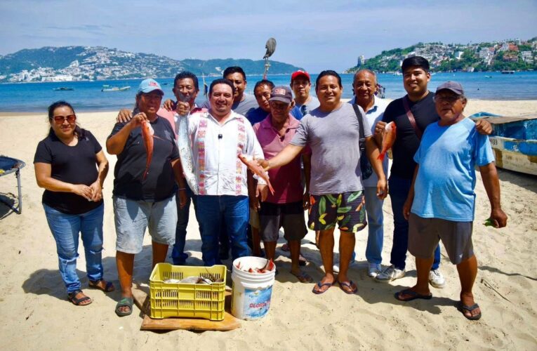 Iván Hernández Díaz destaca apoyo a más de 15 mil pescadores en Guerrero en el Día Mundial del Pescador