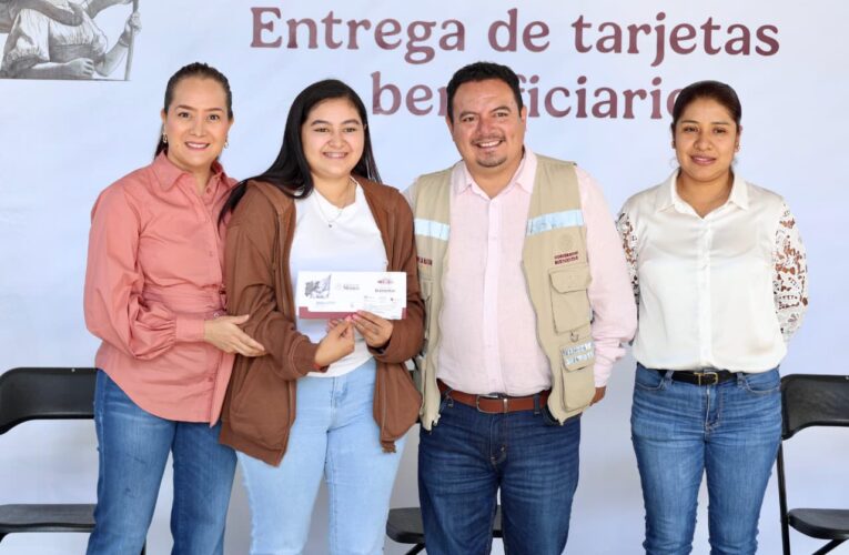 Iván Hernández Díaz encabeza entrega de tarjetas de Jóvenes Construyendo el Futuro en Chilpancingo