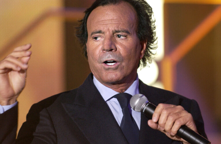 ¿Julio Iglesias a prisión? Las duras penas que podría enfrentar por acusaciones de agresión sexual