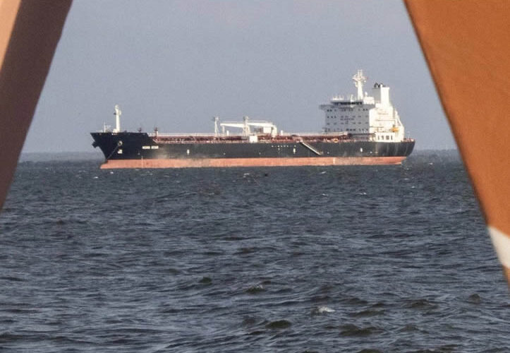 Trump anuncia que controlará el dinero del petróleo venezolano y lo destinará a compras exclusivas en EE.UU.