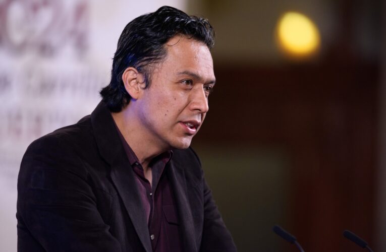 Detectan aviadores en oficina de Marx Arriaga en la SEP: Denuncian red de corrupción y moches