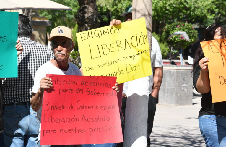 Familias exigen liberación de detenidos tras operativo en Gómez Palacio