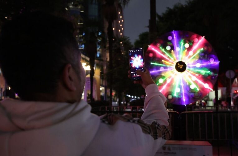 Inauguran festival de luces FILUX ‘Solo la Luz, Primavera’ en Paseo de la Reforma
