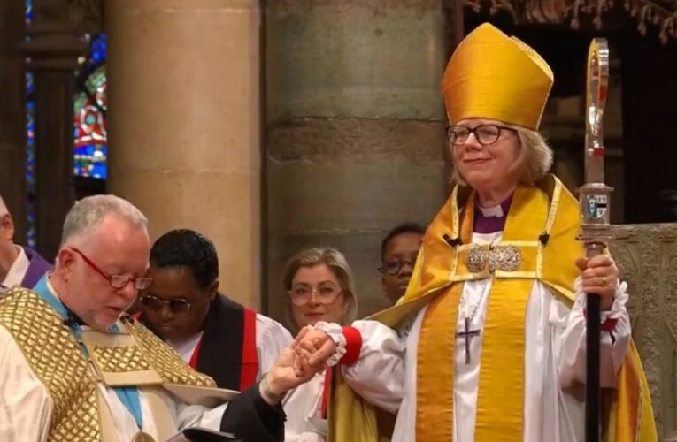 Sarah Mullally asume como primera arzobispa de Canterbury en ceremonia histórica