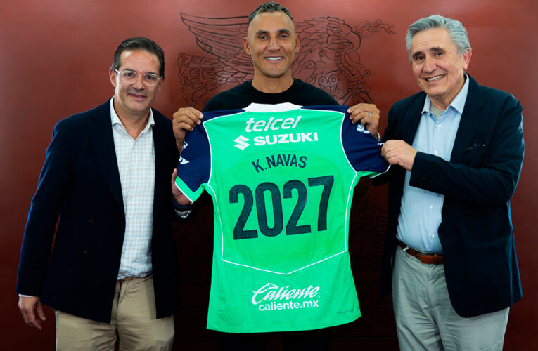 Keylor Navas renueva contrato con Pumas UNAM hasta 2027