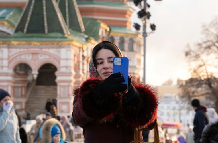 Rusia actualiza protocolos de salud reproductiva e incluye derivación psicológica para mujeres