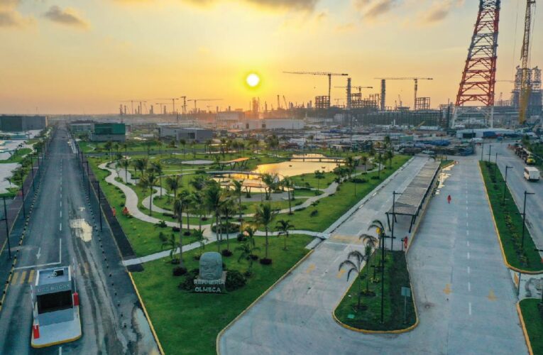 Explosión en Dos Bocas deja cinco muertos; Pemex atribuye a lluvias