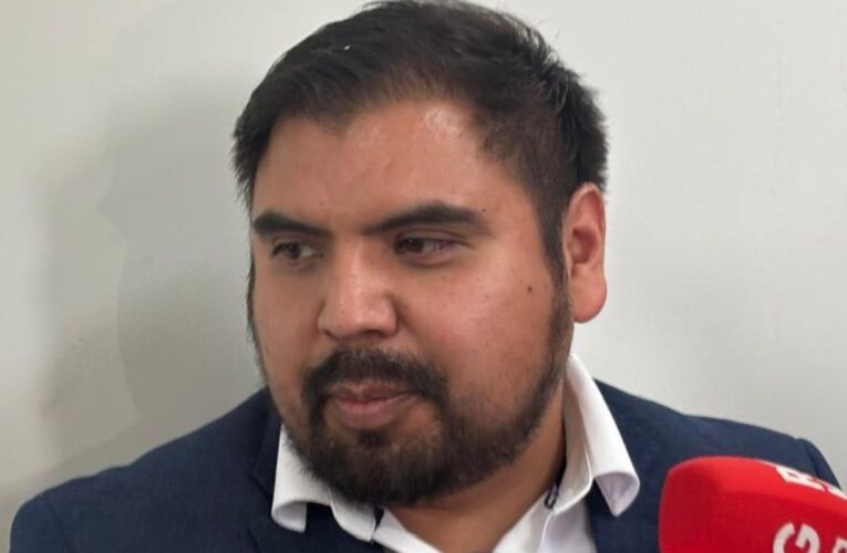 Pensiones millonarias de exfuncionarios y espectaculares de Morena en Coahuila generan controversia