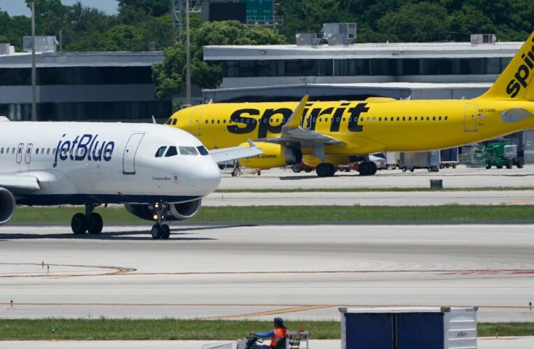 Crisis en TSA por falta de pago amenaza cierre de aeropuertos en EE.UU.