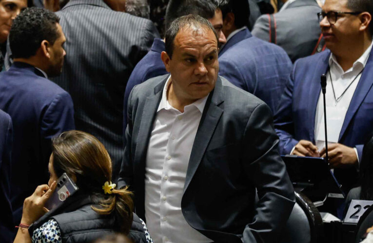 Investigan en CDMX a Cuauhtémoc Blanco por circular sin placas en camioneta de lujo